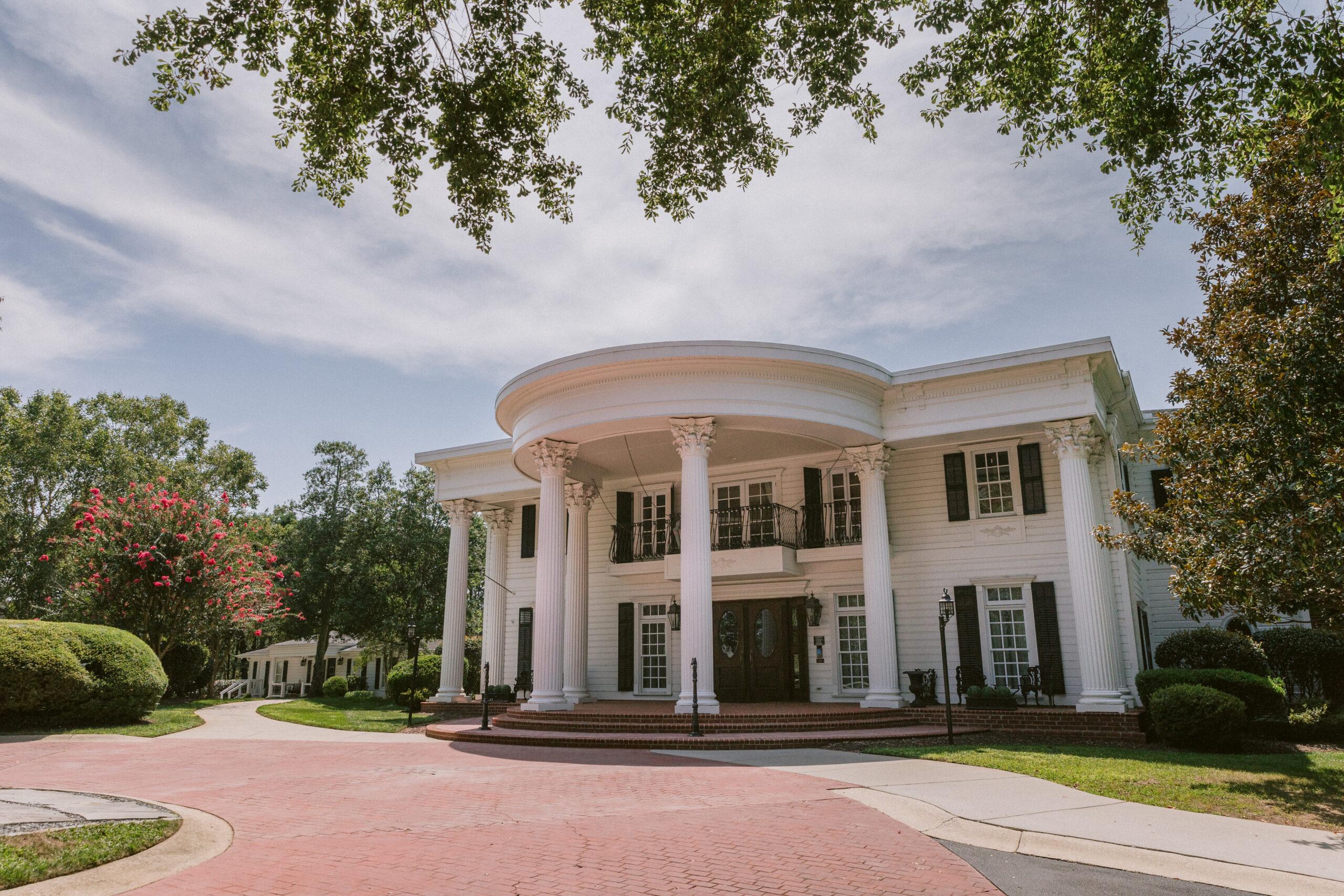 The Wedding Website of Marianna Warren and EJ Blanton