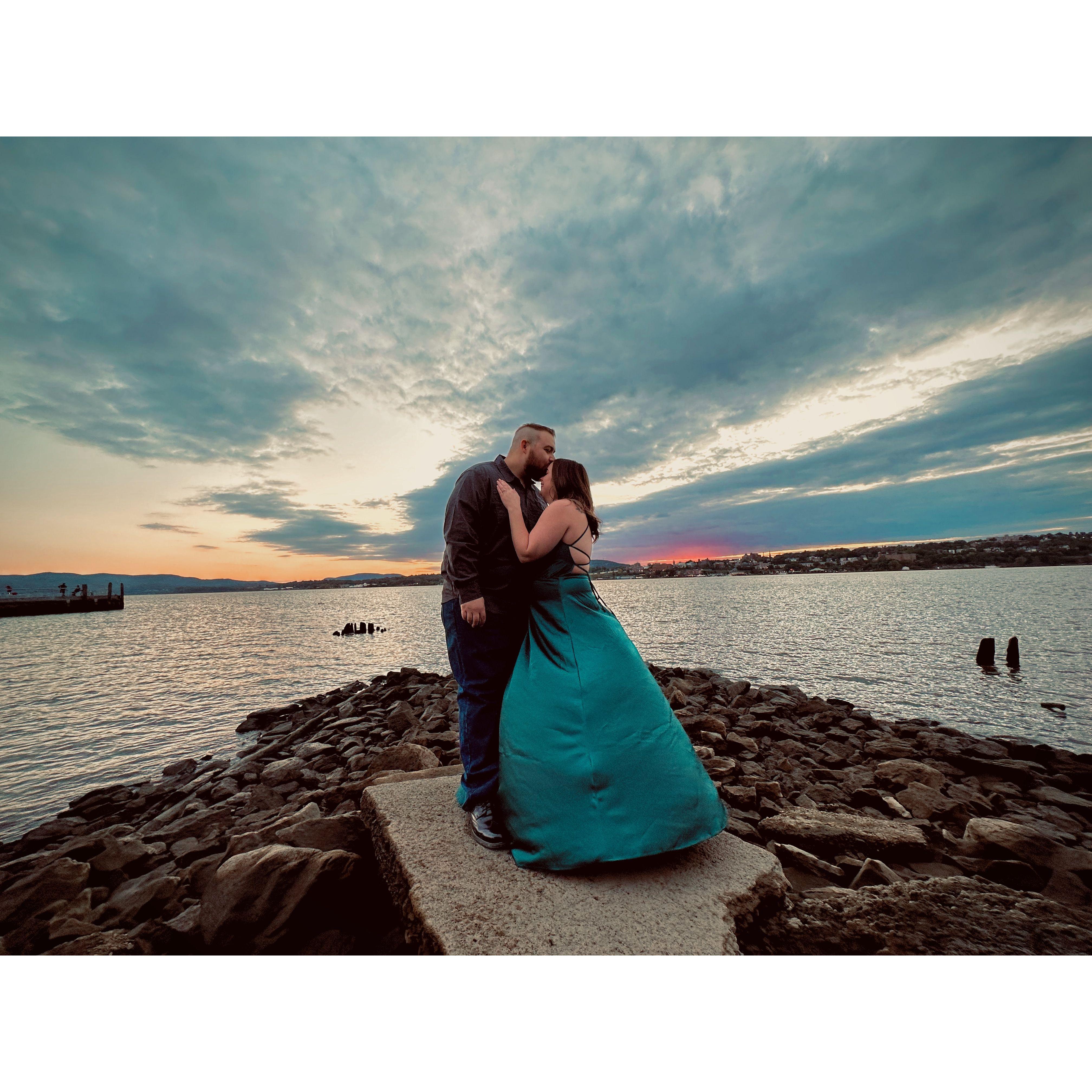 Engagement photos at the Beacon waterfront. Big thank you to Marcus who took these amazing photos.