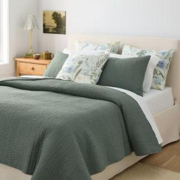 Dream Quilt in Cypress Green (Queen)
