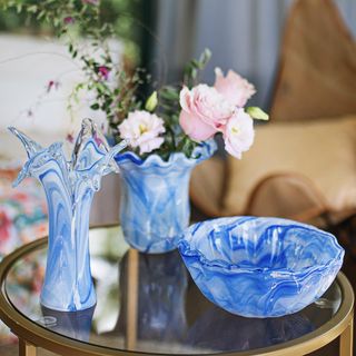 Onda Glass Twisted Flower Vase