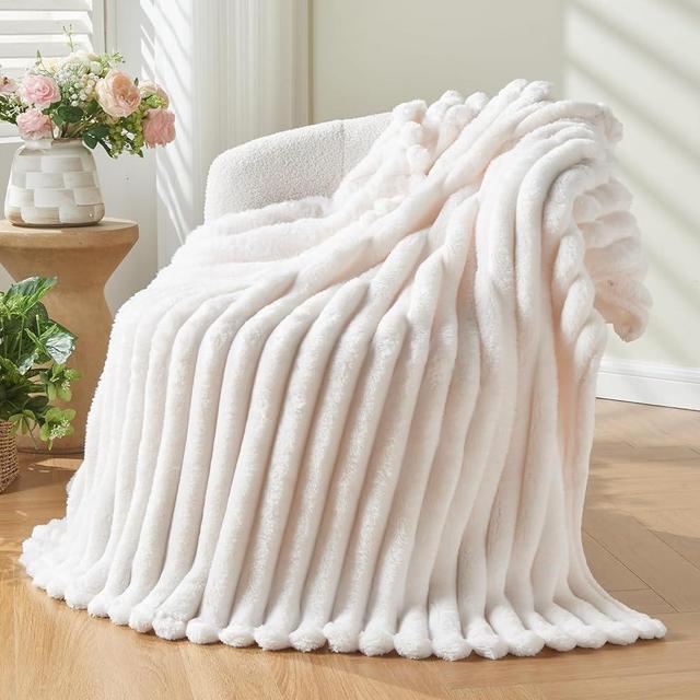 NEWCOSPLAY Super Soft Throw Blanket Ivory Premium Silky Flannel Fleece 3D Ribbed Jacquard Lightweight Bed Blanket All Season Use (Ivory Ribbed, Throw(50"x60"))