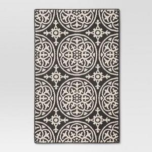 Gray Medallion Tufted Washable Accent Rug 2'6"X4'/30"X48" - Threshold™