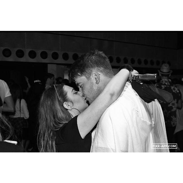 2016: We met on the LSE Dancefloor and after dating for 2 months, made things official right before Christmas! -
Nous nous sommes rencontrés à la LSE et avons officialisé avant Noël après 2 mois!