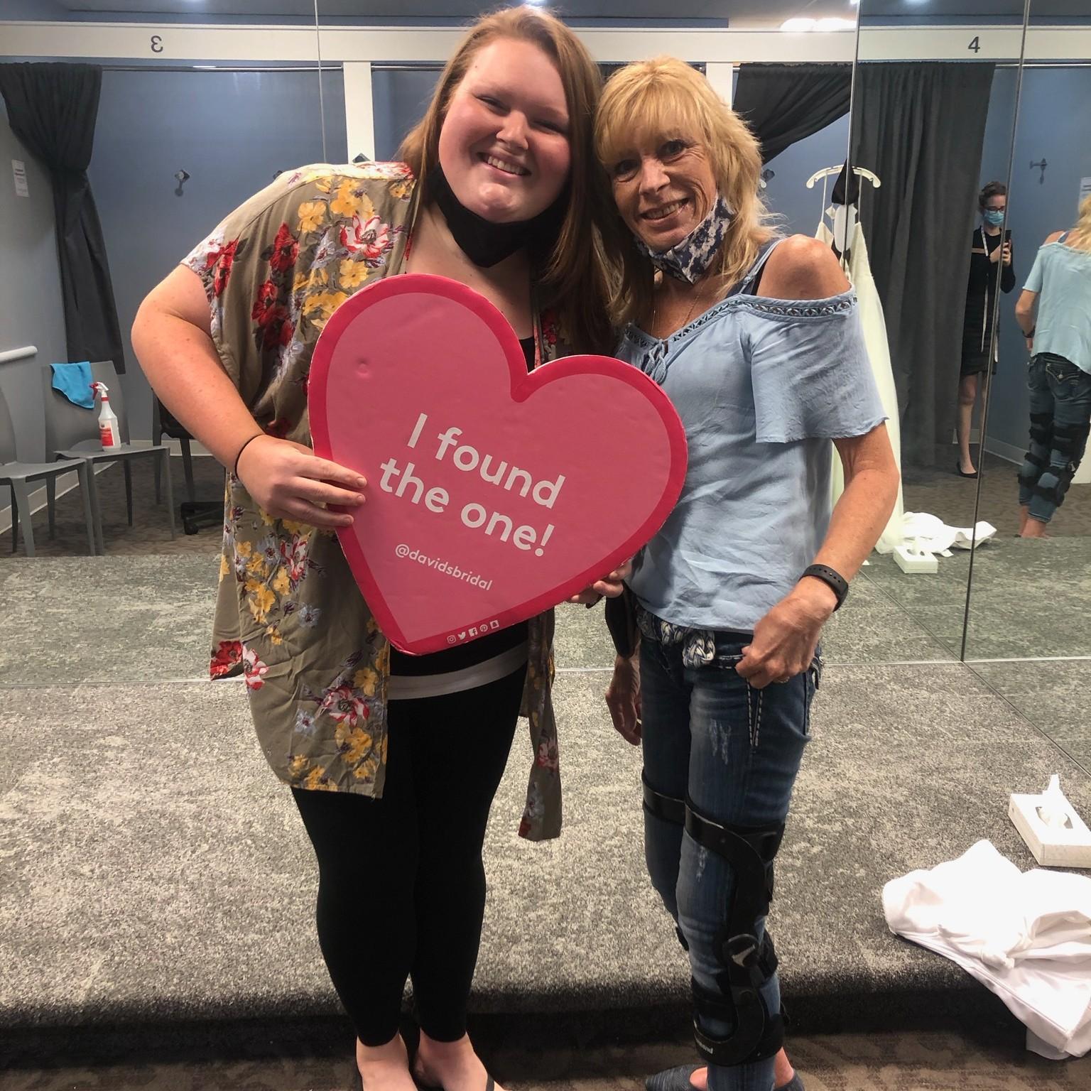 #dressshopping #isaidYEStothedress #boetcherputaringonit #igotitfrommymama