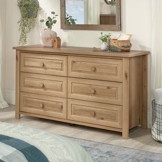 Hillmont Farm 6-Drawer Dresser