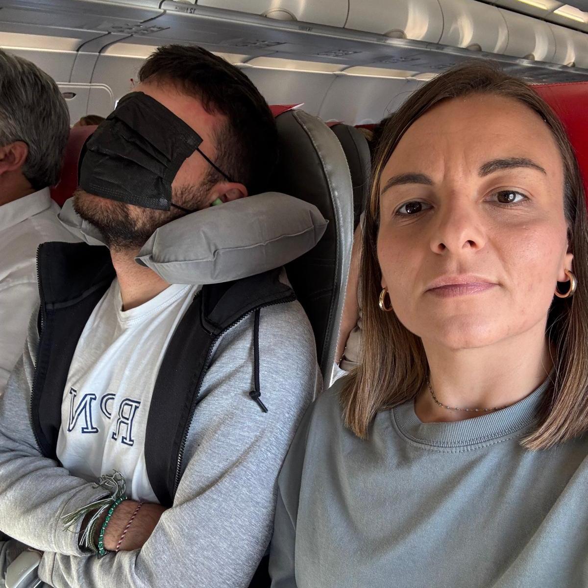 Gian sempre di compagnia in aereo