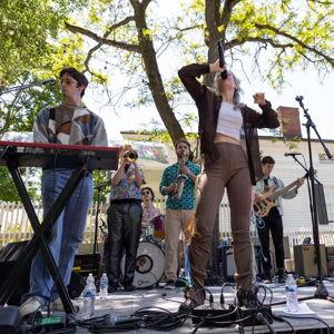Live Music Show