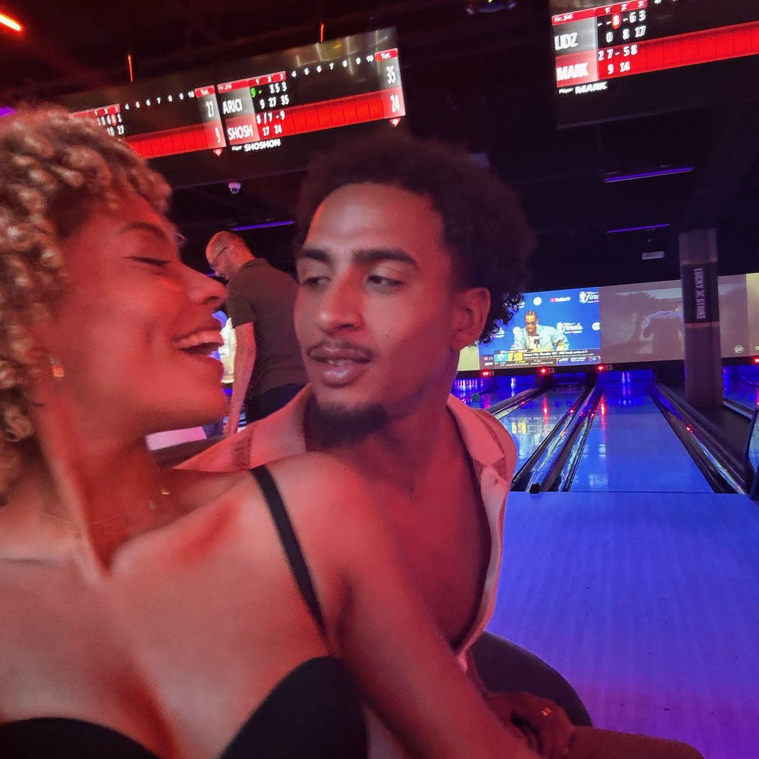 We love bowling dates <3