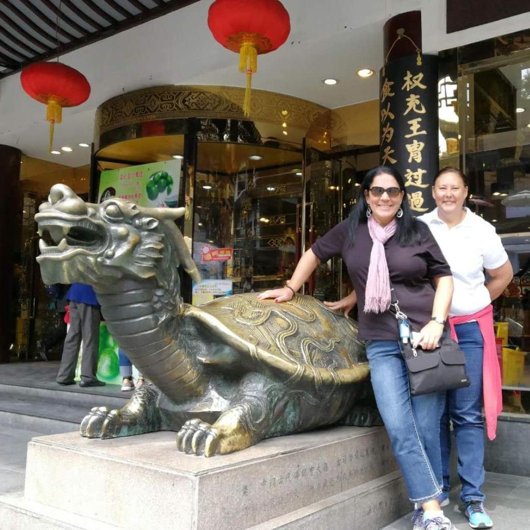 Shopping in Shanghai...where are the souveniors