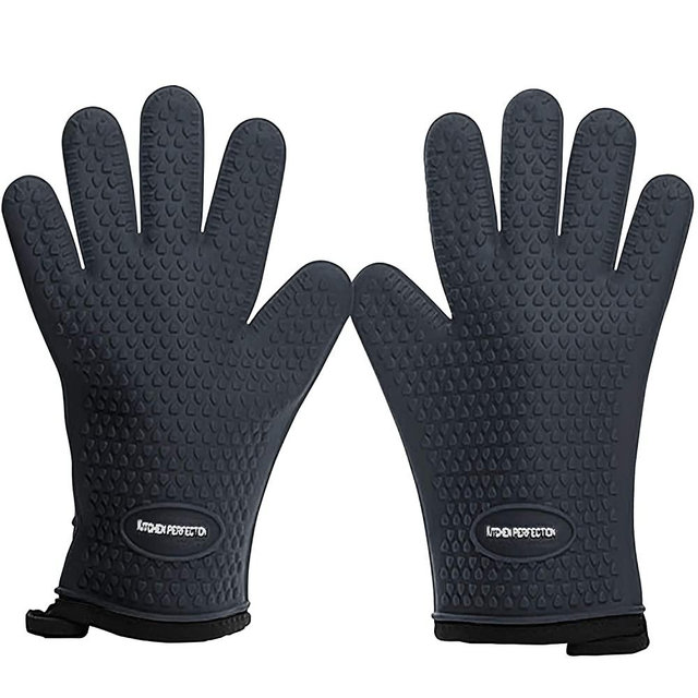 No.1 Set of Silicone Smoker Oven Gloves - Extreme Heat Resistant Gloves |Washable Oven Mitts for Safe Cooking Baking & Frying at The Kitchen,BBQ Pit & Grill . Superior Value Set + 3 Bonuses (Gray)…