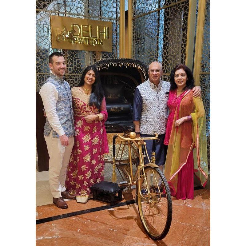 Dressed out for Ria's wedding in Delhi!