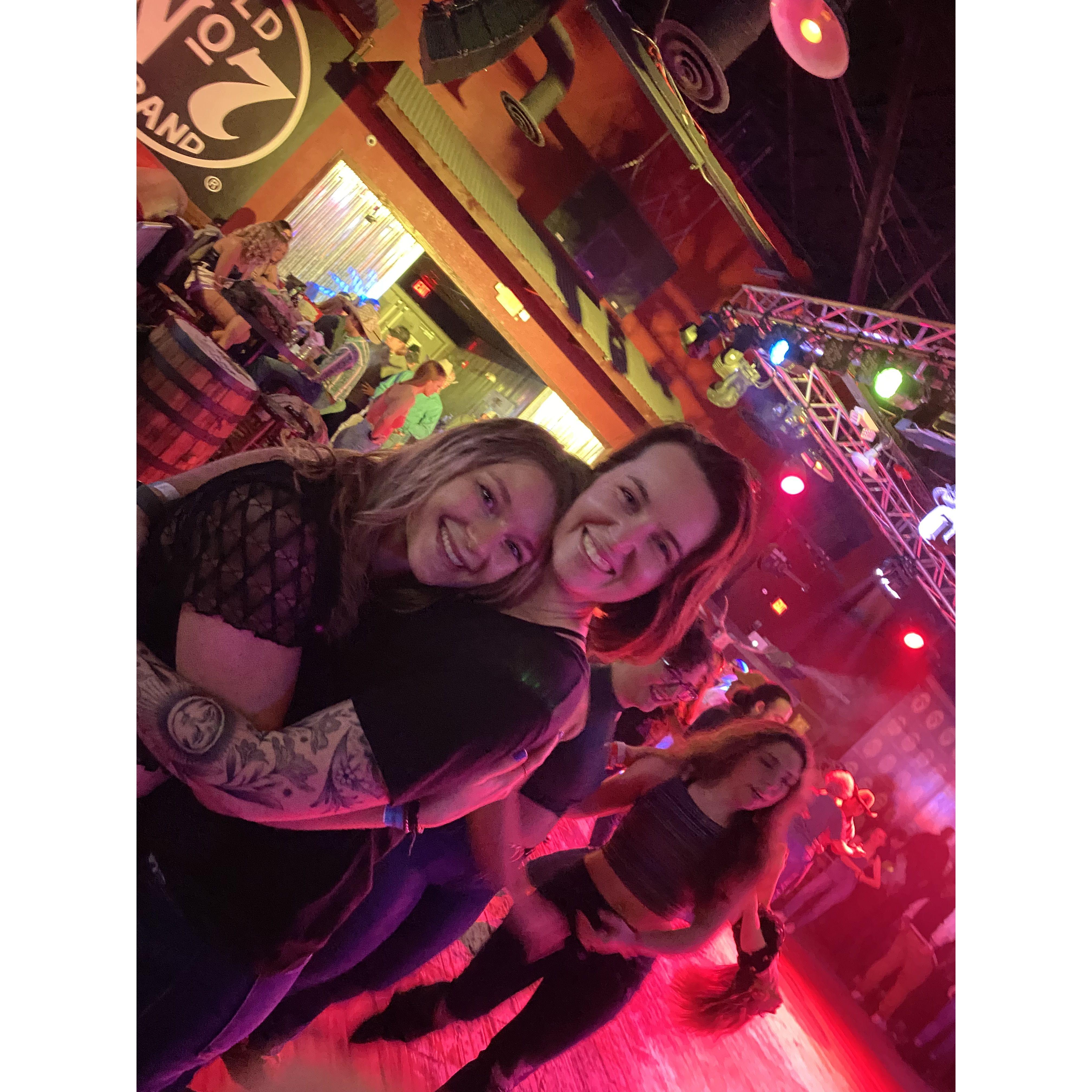 Pensacola, FL dancing hangout featuring Shyla.