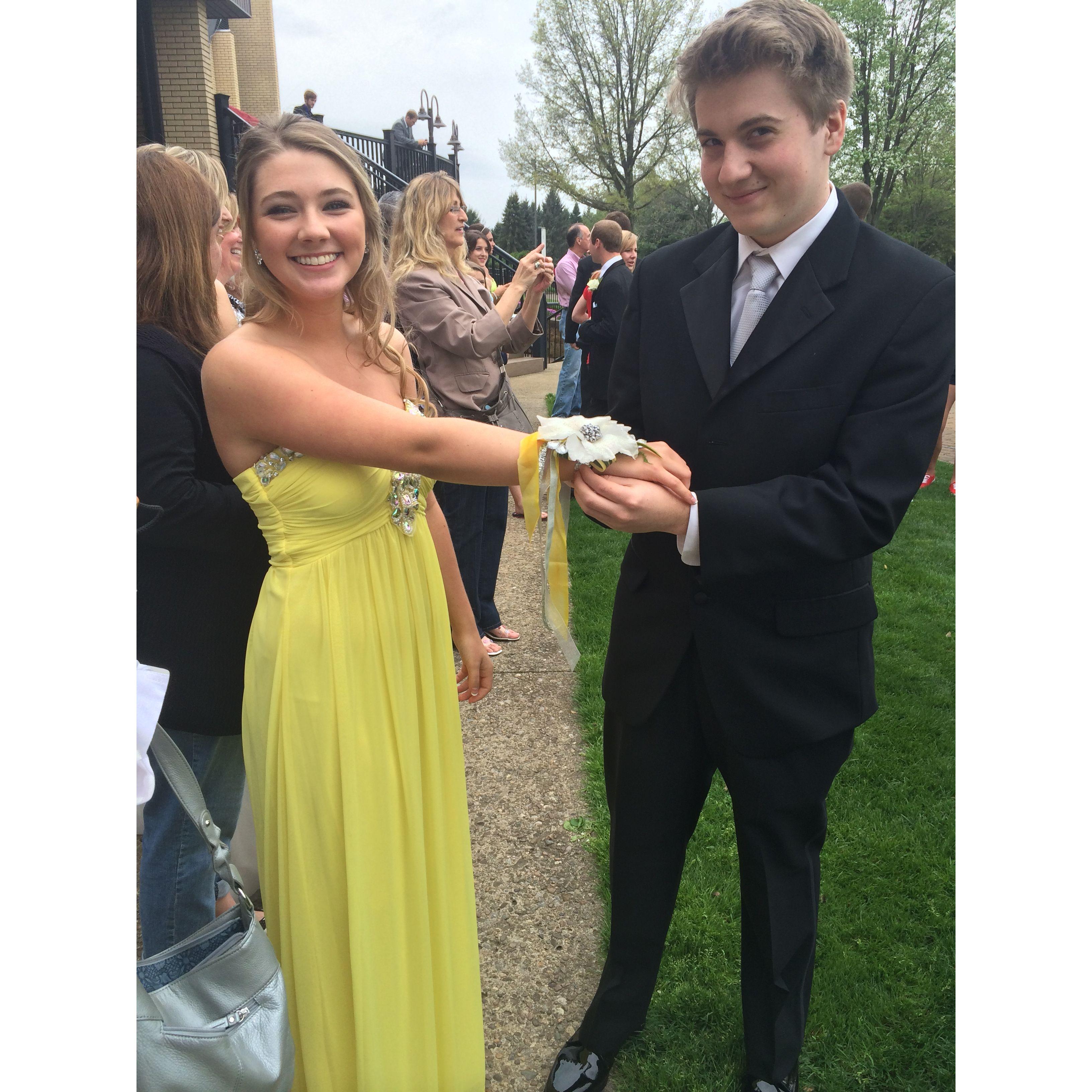 how we met - prom!