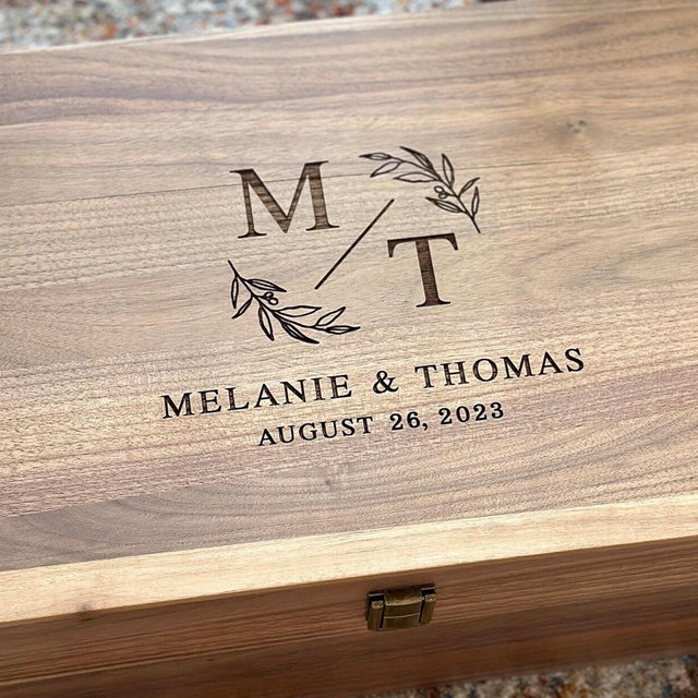 Personalized Walnut Keepsake Box, Wedding Memory Box, Wedding Keepsake Box, Anniversary Gift, Bridal Shower Gift, Gift For Couple