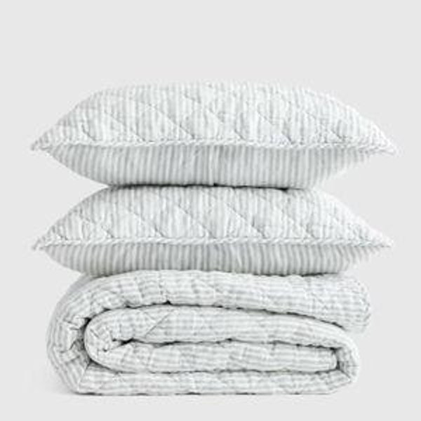 King European Linen Stripe Quilt Set in Mist/white Stripe