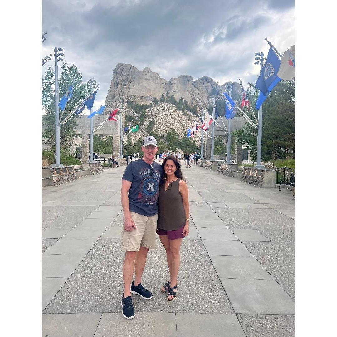 Mt Rushmore (*pop your tourist bubble*) June 2024