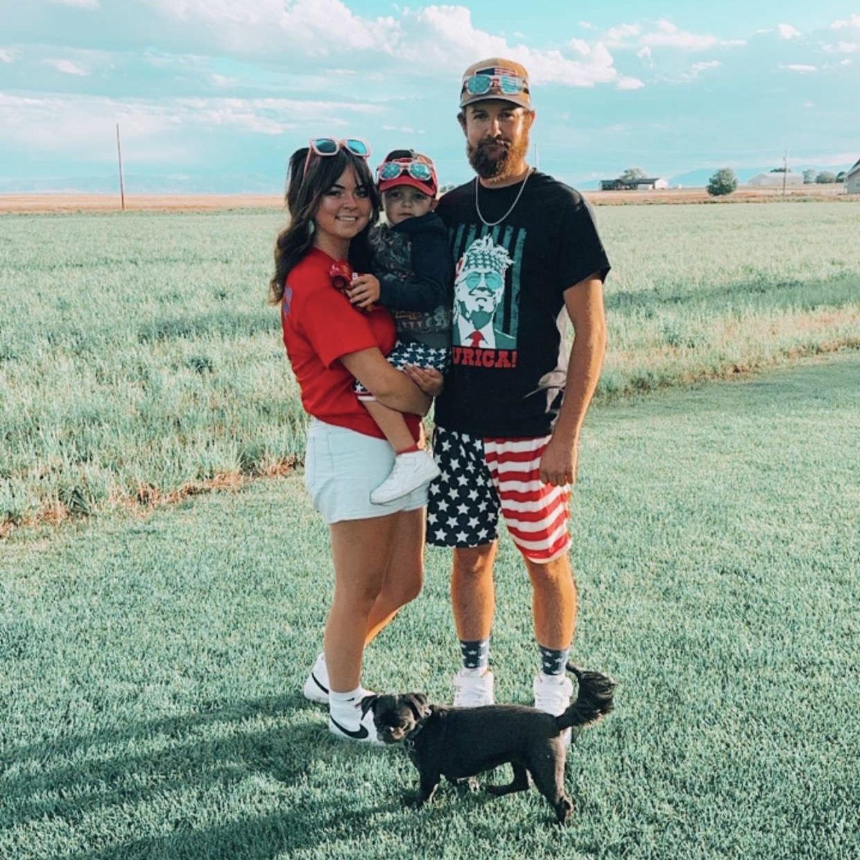 our sweet little fam with tylor and zoey🐾