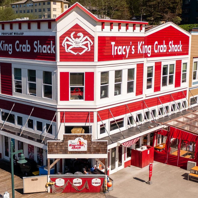 Dinner at Tracy’s Crab Shack in Juneau