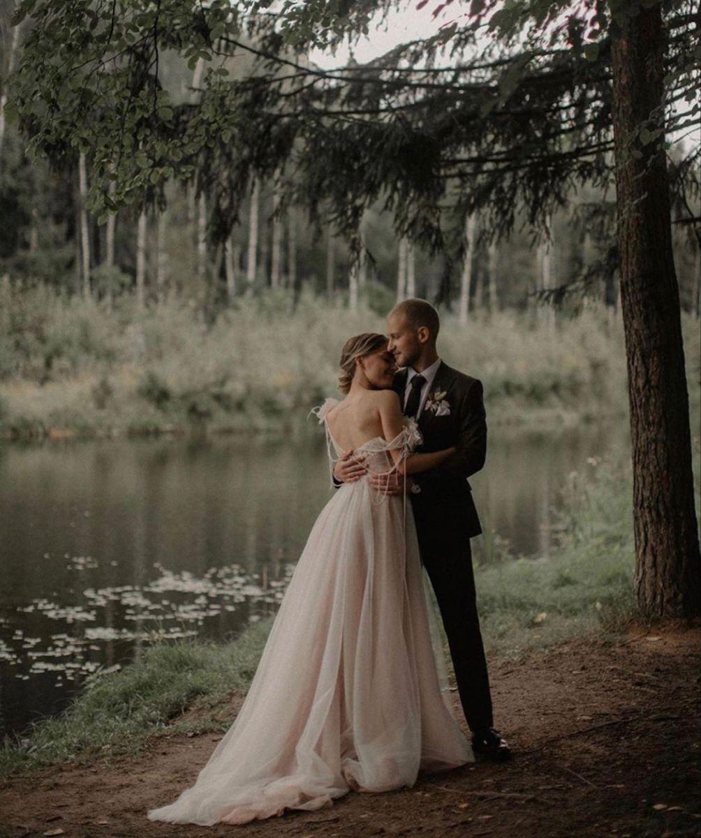The Wedding Website of Muhammad Nasution and Aisyah Komariah