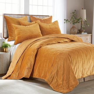 Calabria Velvet Quilt