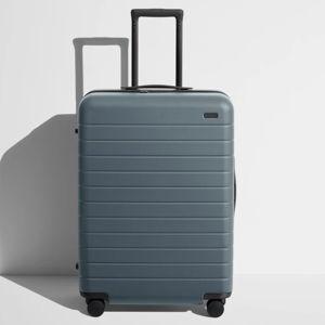 The Medium in Coast Blue
