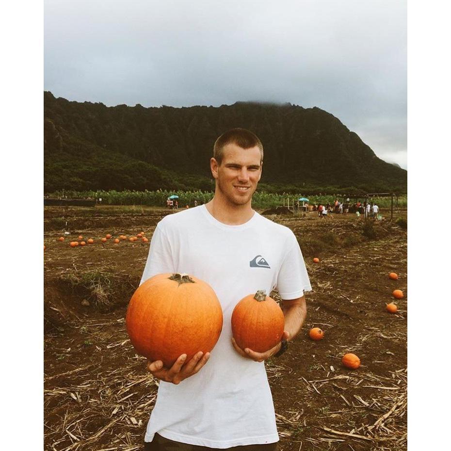 Pumpkin searching on Waimanalo Farm!