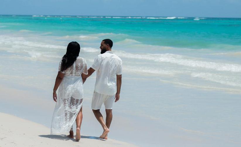 The Wedding Website of Danielle Kelly and Sam Sharpe