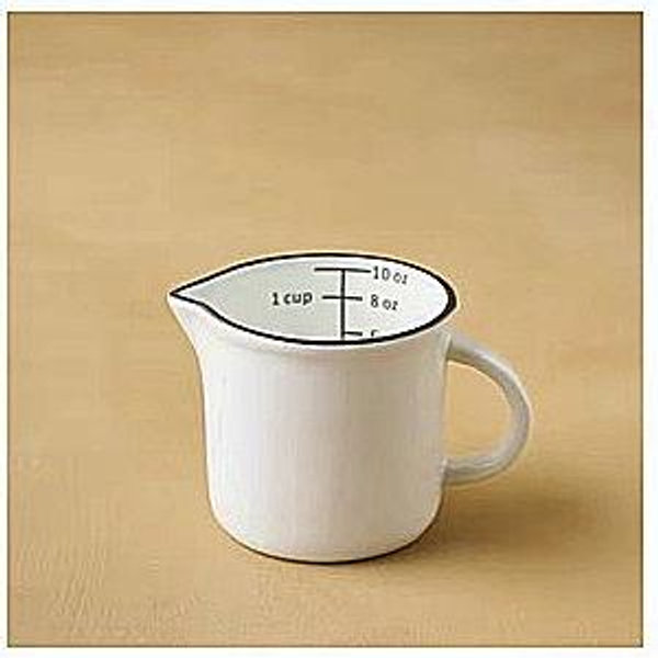 Magnolia Black Rim Measuring Pitcher (small)