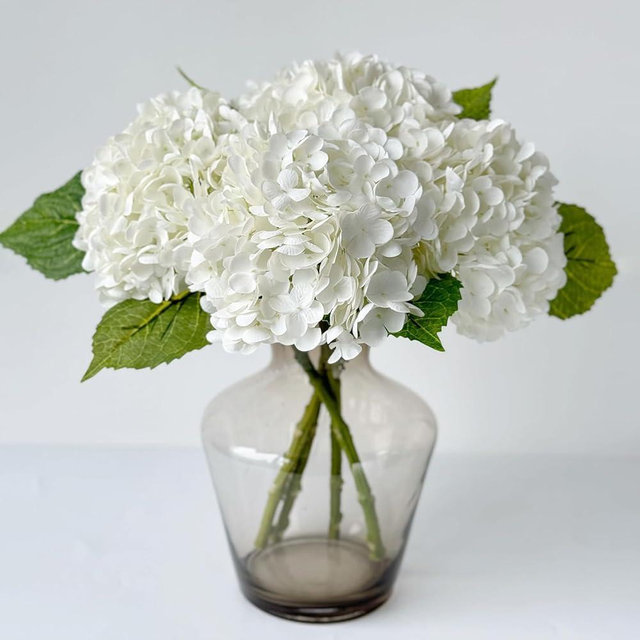 SUMTIPHUN 3 Pcs White Real Touch Hydrangeas Artificial Flowers 21'' Faux Latex Hydrangea for Easter Spring Xmas Home Decor Indoor Outdoor Wedding Flower Arrangement Kitchen Table Centerpiece