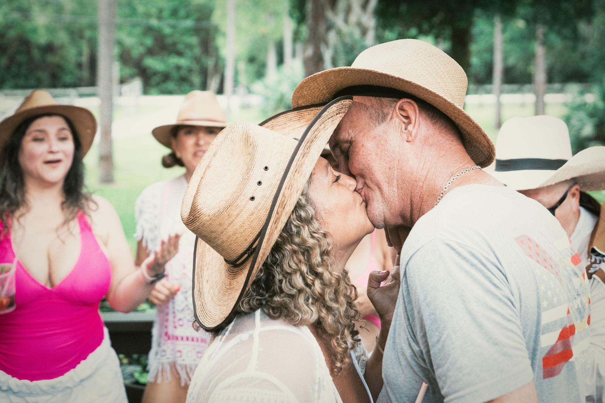 The Wedding Website of Liliana Montoya and James Johndro