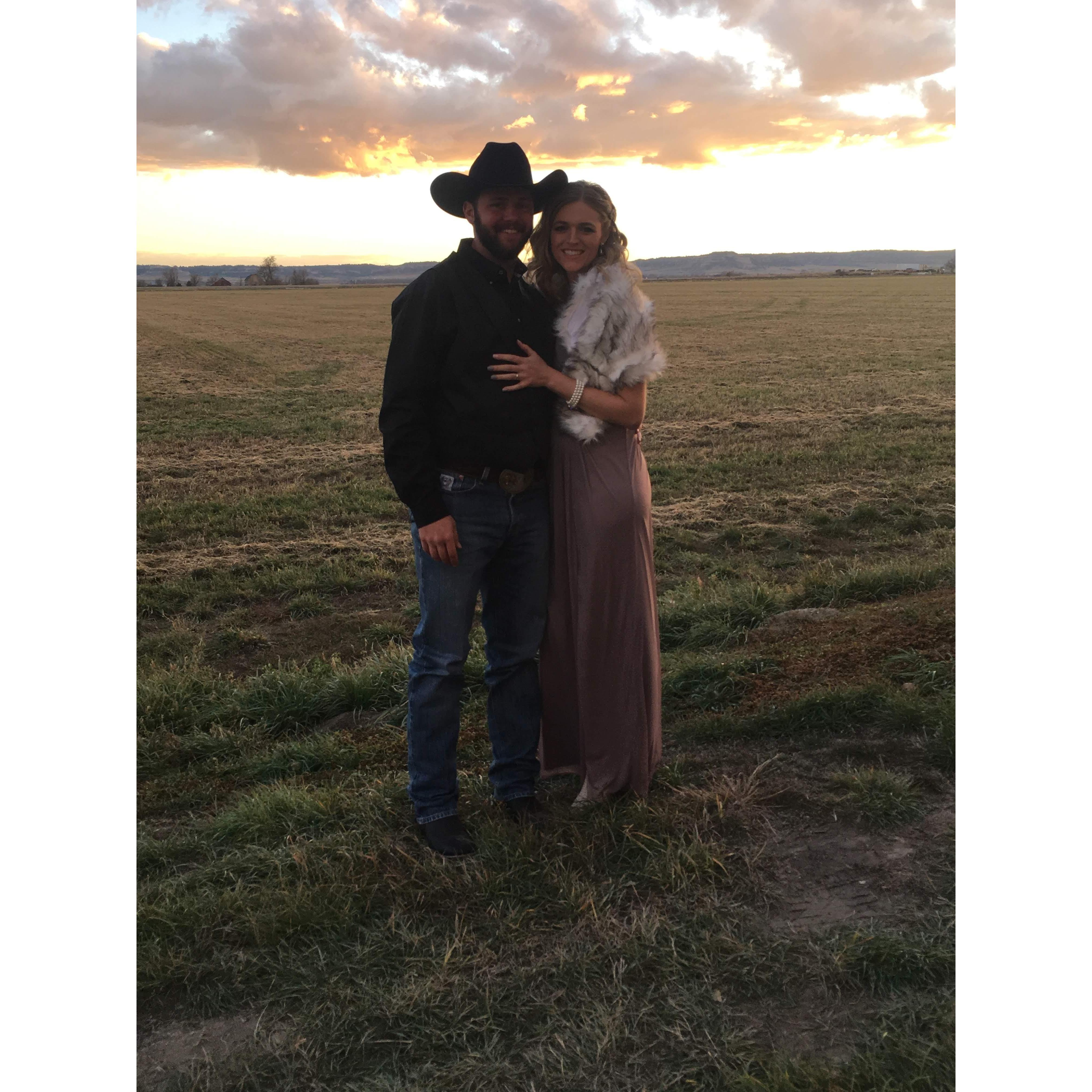 Sunset photos at Mariah and Dakotas wedding