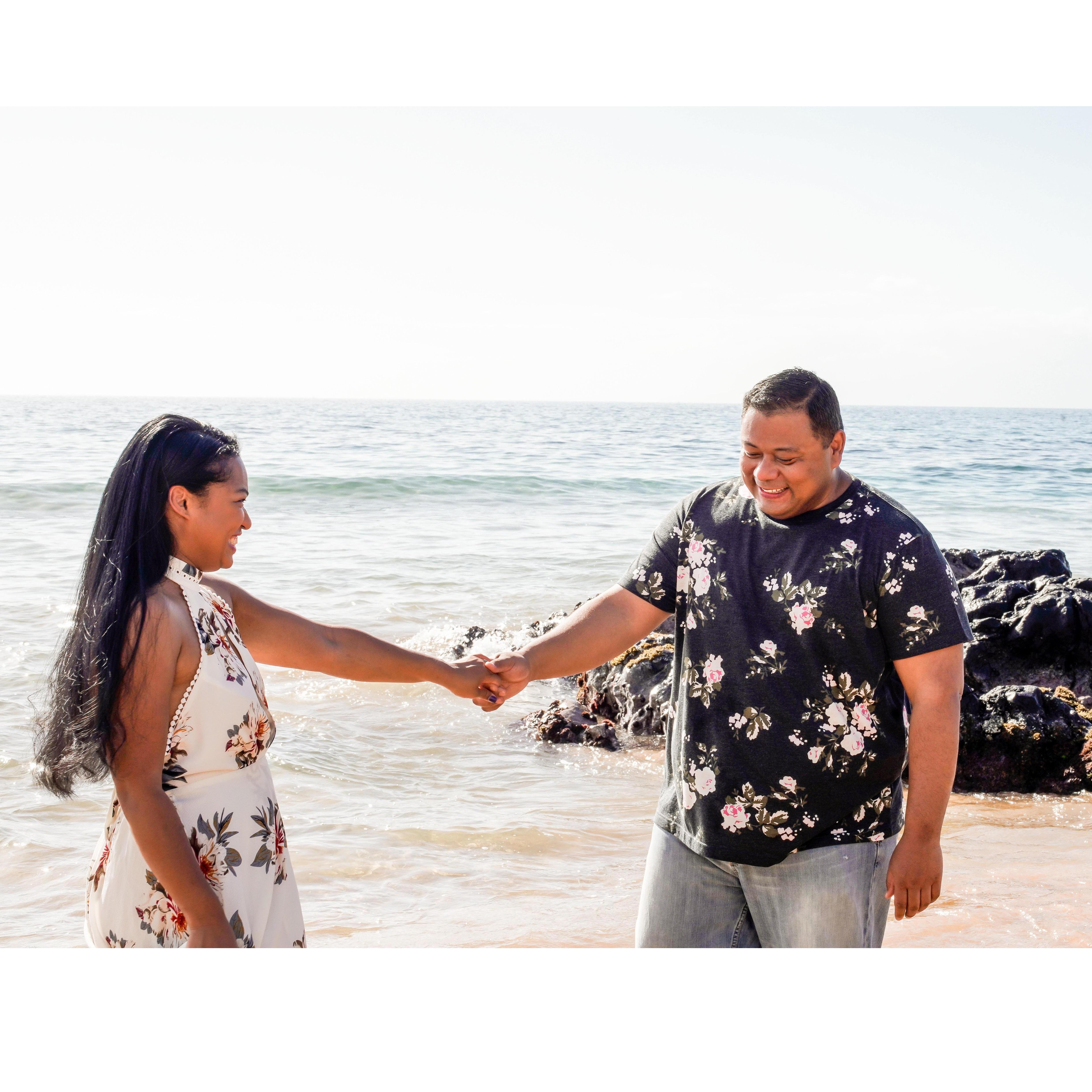 Impromptu engagement photo session in Hawaii. #sandgetseverywhere