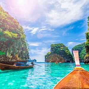 Honeymoon Excursion: Halong Bay Overnight Cruise