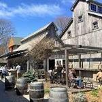 Shinn Estate Vineyards and Farmhouse