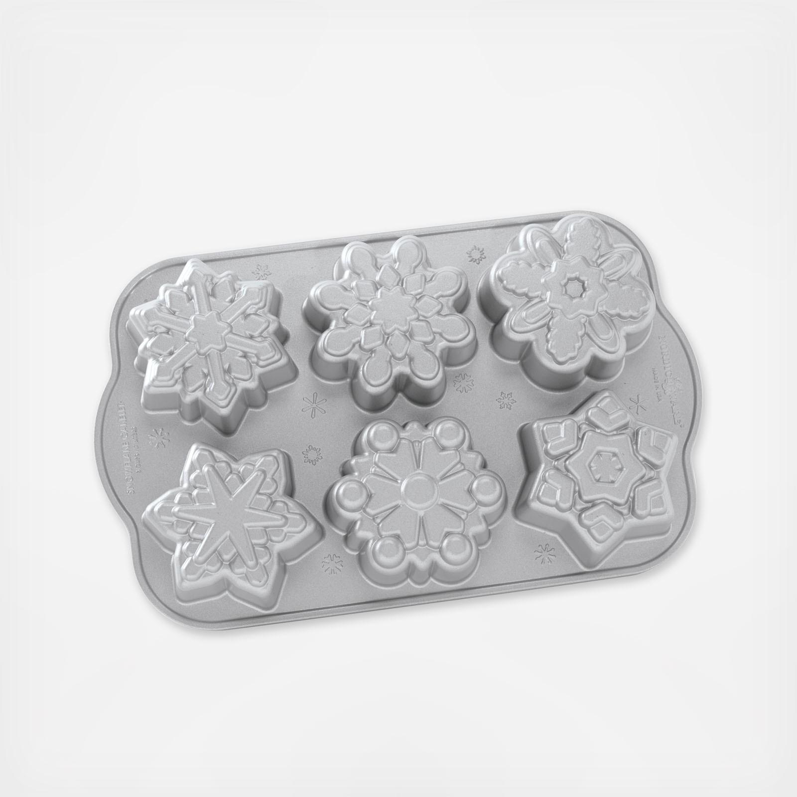  Nordic Ware Snowflake Pancake Pan: Novelty Cake Pans: Home &  Kitchen