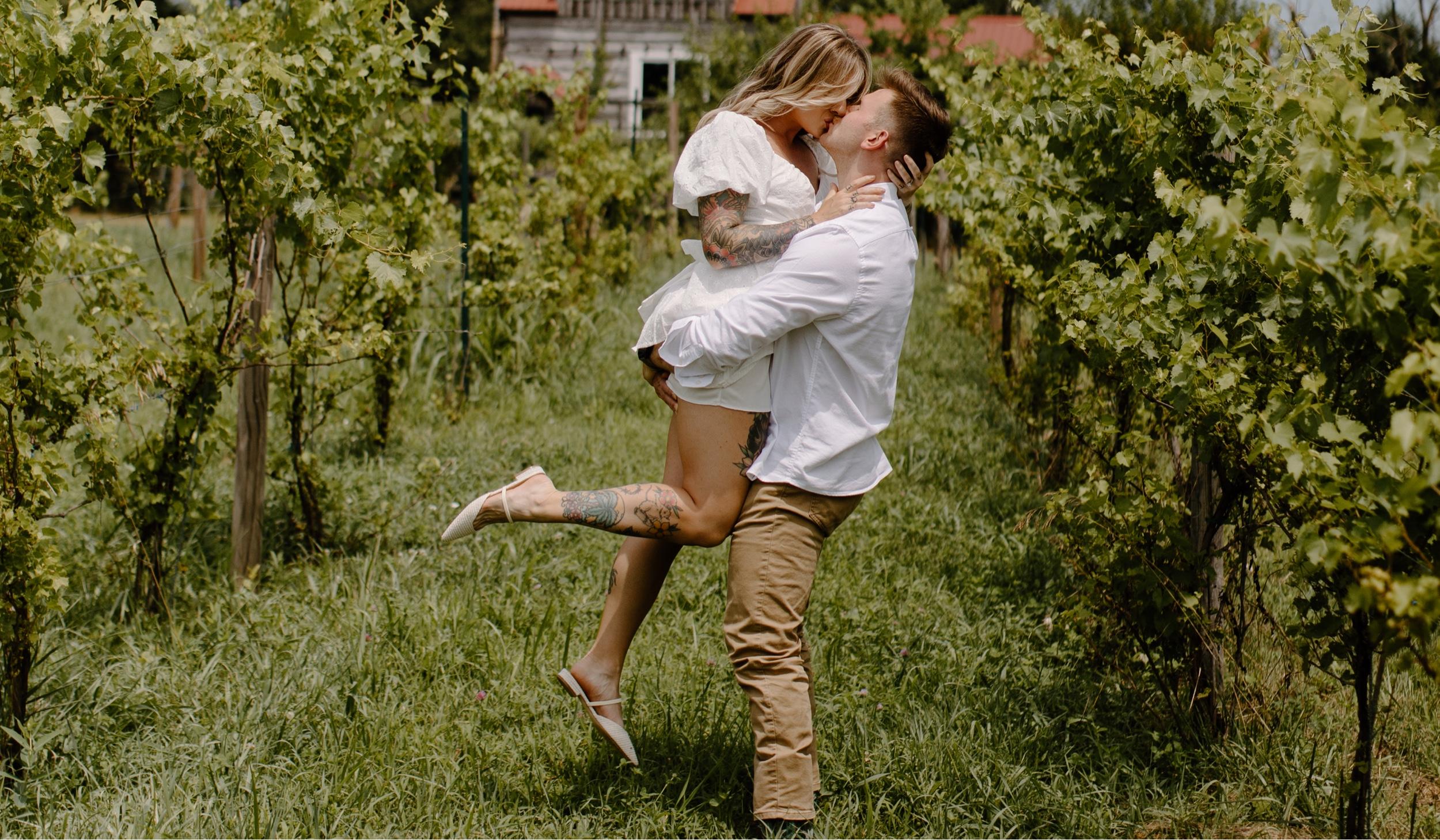 The Wedding Website of Jenna Mastrouni and Jordan Foster