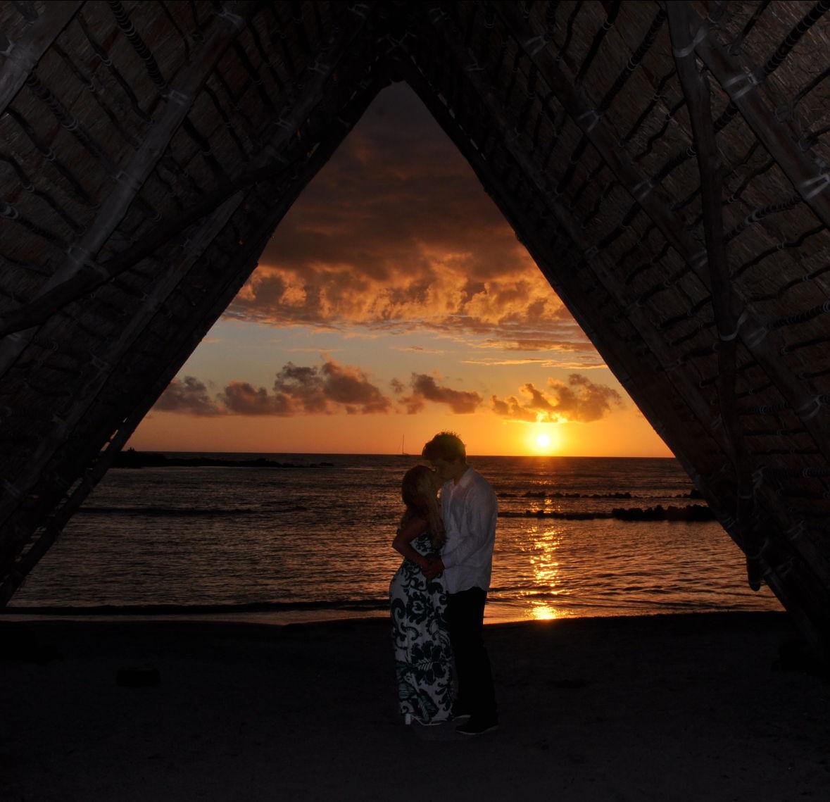 The Wedding Website of Chloe Simmons and Ian Knapp