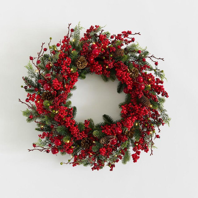 Lit Mixed Berries Wreath 28"
