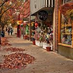 Shopping on Front St.