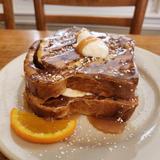 Mae's Cafe & Bakery