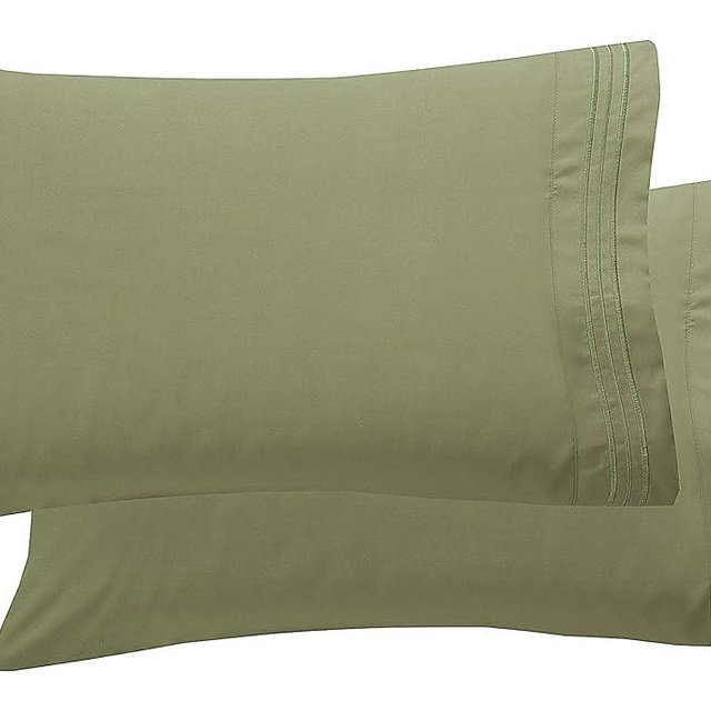 Elegant Comfort Luxury Ultra-Soft 2-Piece Pillowcase Set - 1500 Premium Hotel Quality Microfiber Double Brushed - Wrinkle Resistant, King Size, Sage/Green