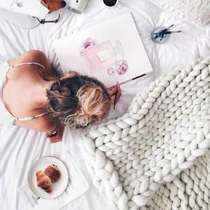 Extreme Chunky Knitted Blanket, White, 120cmx150cm