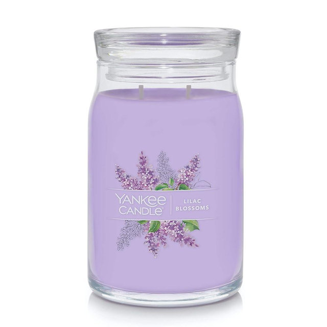 Yankee Candle Lilac Blossoms Scented, Signature 20oz Large Jar 2-Wick Candle, Over 60 Hours of Burn Time