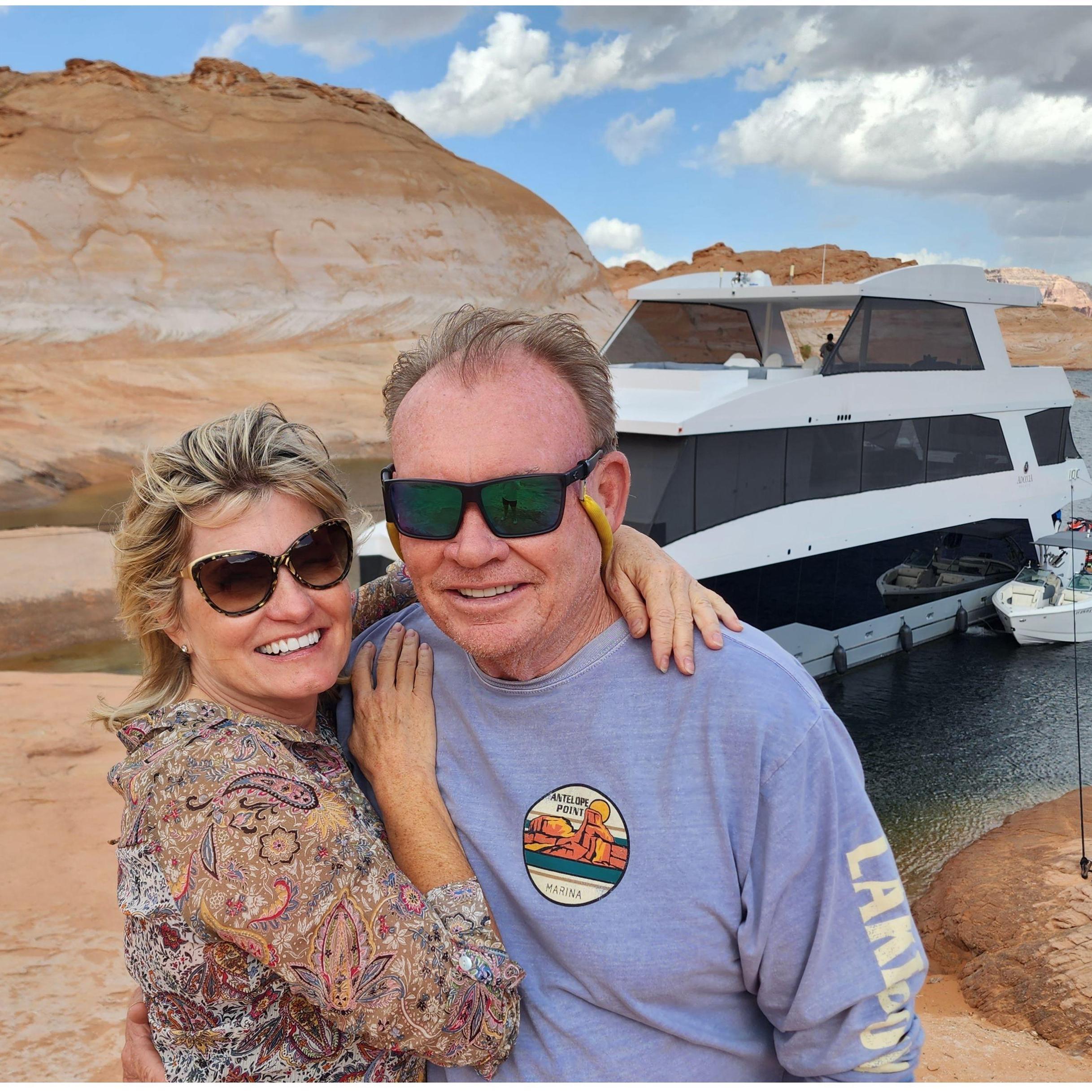 Family Houseboat Lake Powell