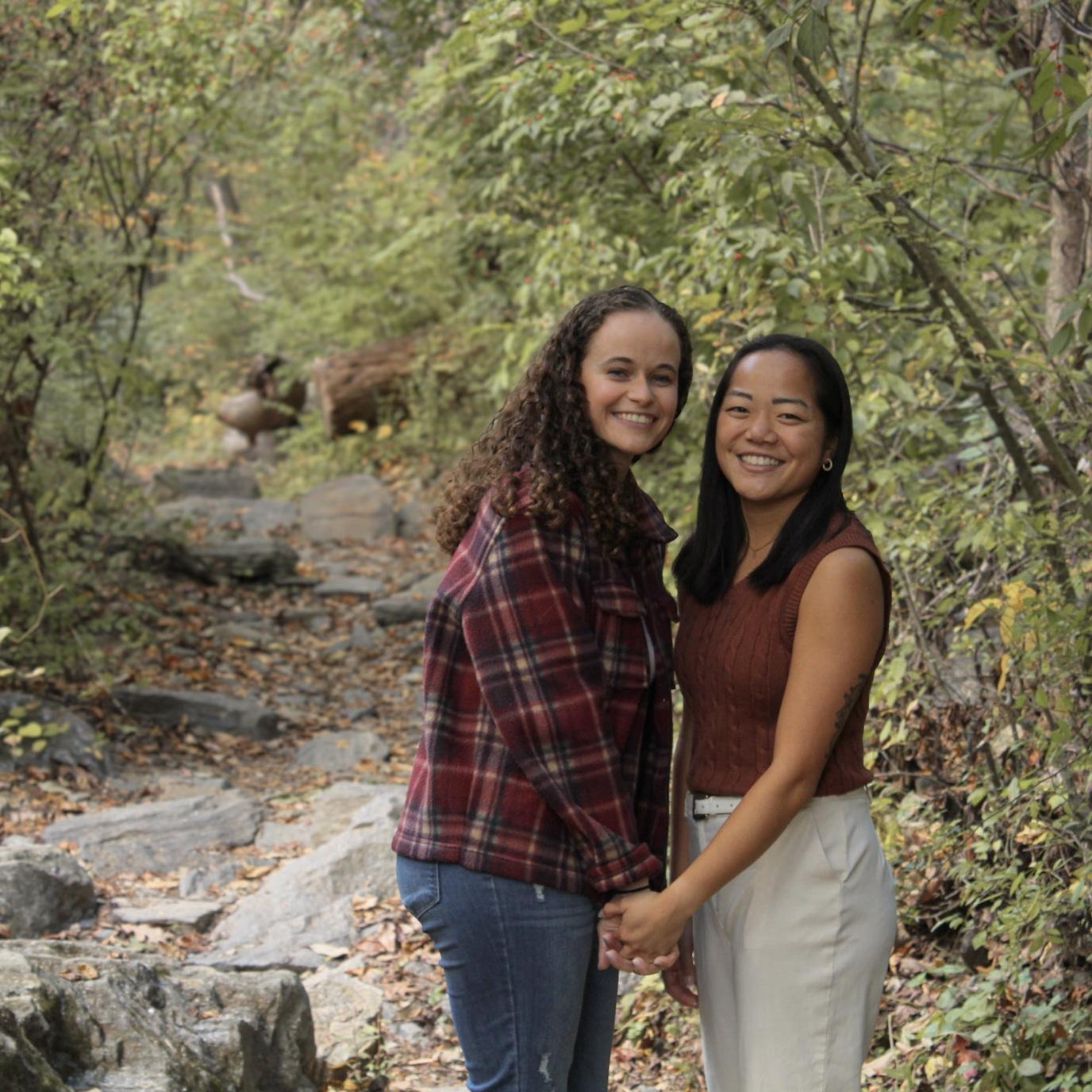Engagement pictures in Wissahickon Valley Park