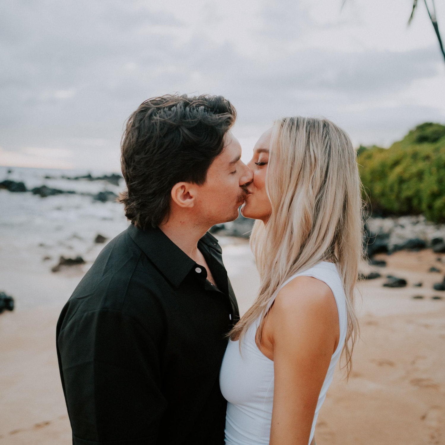 10 mins after the proposal Maui 2025
