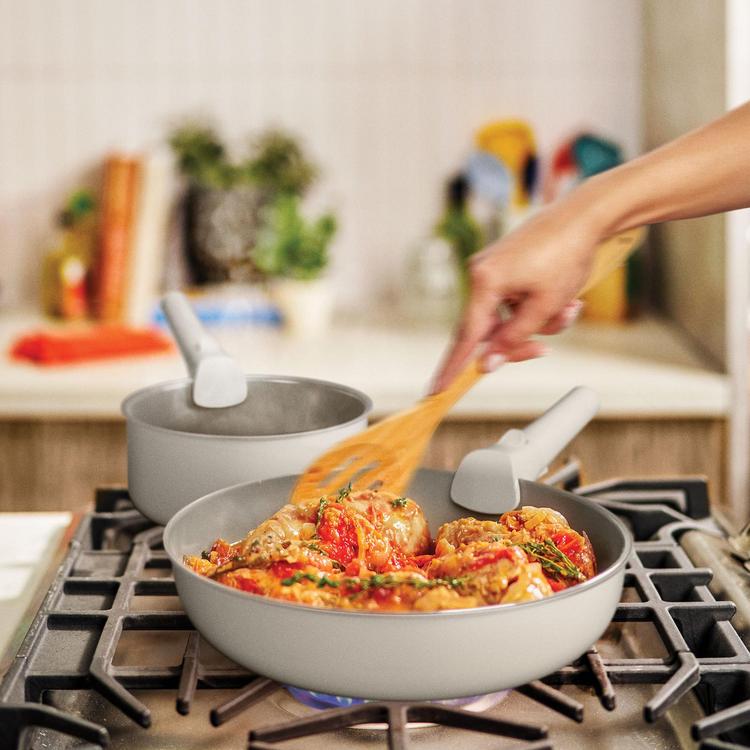 bella, 8-Piece Removable Handle Cookware Set | Zola