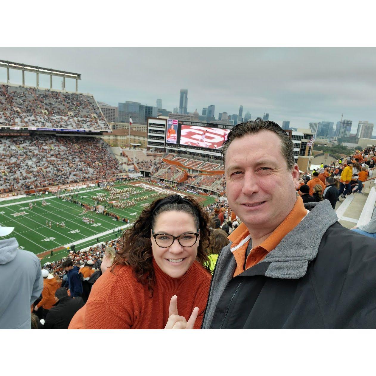 Hook 'em!