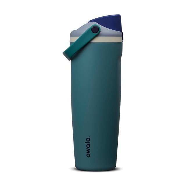 Owala FreeSip Sway Insulated Stainless Steel Water Bottle with Two-Way Spout, Built-In Straw and Bucket Handle, Made for Travel, School, and Sports, 30oz, BPA Free, Leak Proof, Denim