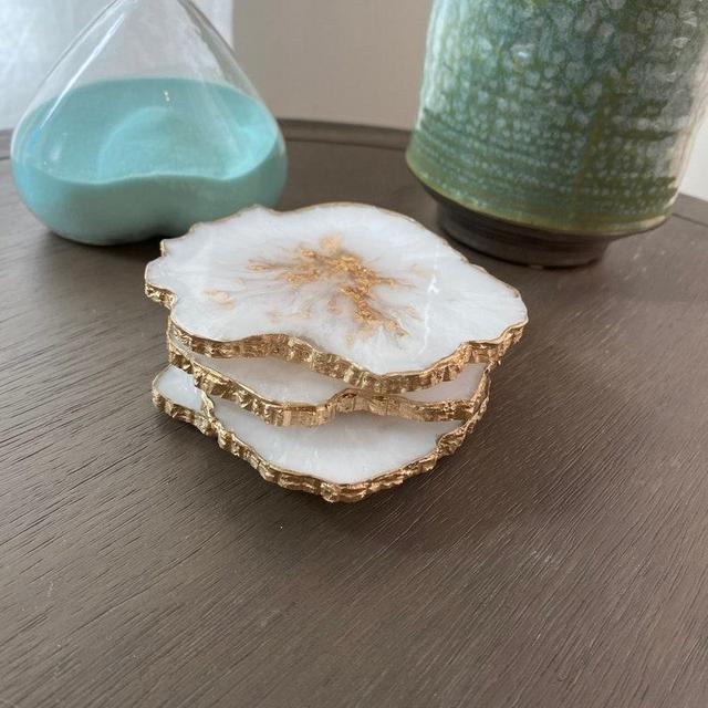 Geode Shaped Resin Coasters, Set of 4 (multi-shaped) in White